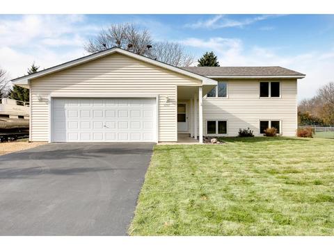 4341 Stirrup St, Eagan, MN 55123 photo 1