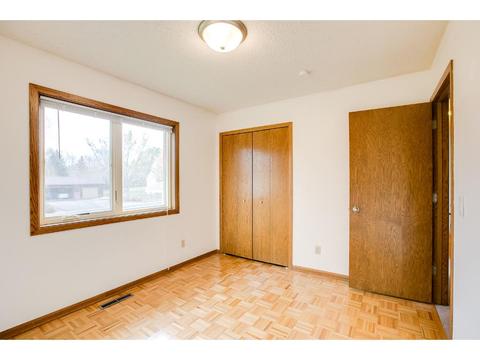 4341 Stirrup St, Eagan, MN 55123 photo 10