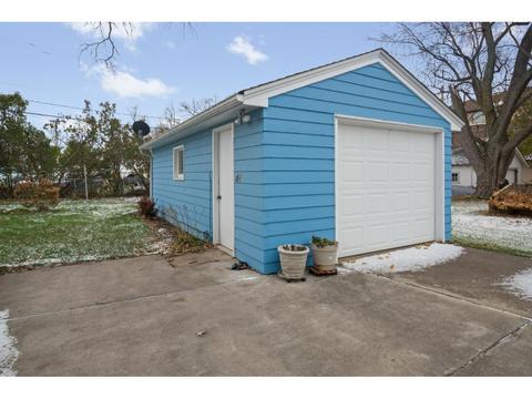 325 Forest Ave E, Mora, MN 55051 photo 3