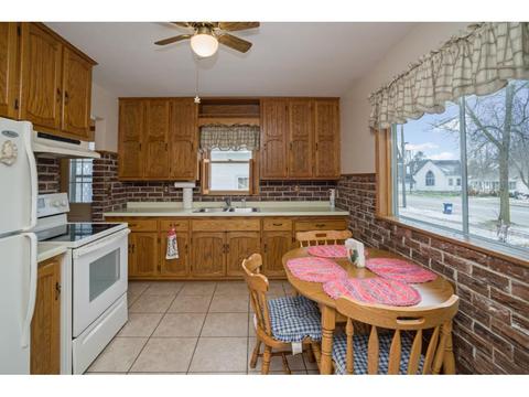 325 Forest Ave E, Mora, MN 55051 photo 6