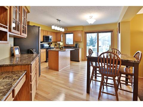 9442 White Oaks Trl, Champlin, MN 55316 photo 3