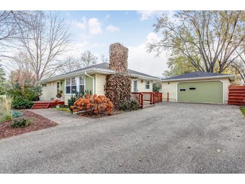 211 E 94th St, Bloomington, MN 55420 photo 1