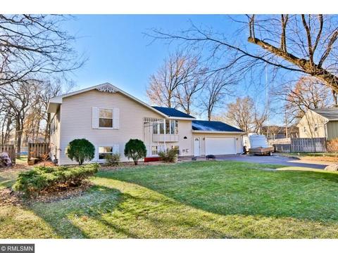 11421 Yates Cir N, Champlin, MN 55316 photo 1