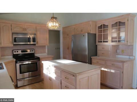1476 30th St SE, Saint Cloud, MN 56304 photo 3