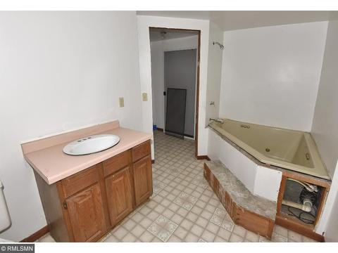 624 2nd Ave NW, Faribault, MN 55021 photo 12