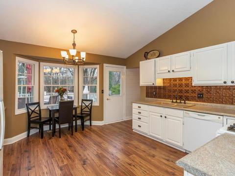 4739 Beacon Hill Rd, Eagan, MN 55122 photo 11