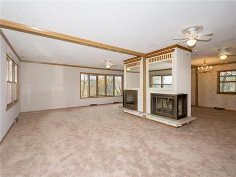 10211 Johnson Cir, Bloomington, MN 55437 photo 5