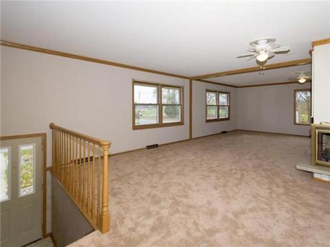 10211 Johnson Cir, Bloomington, MN 55437 photo 4
