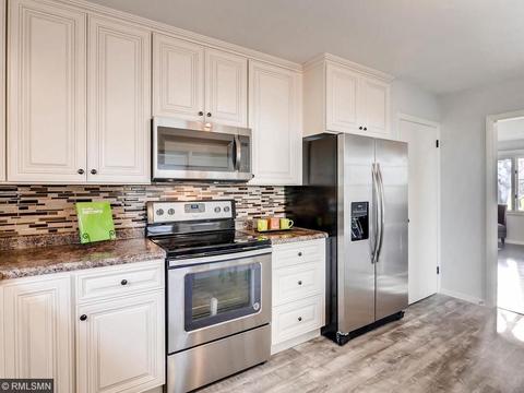 539 Mill St, Excelsior, MN 55331 photo 9