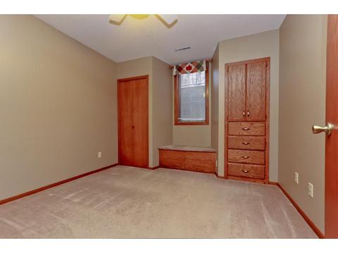 1224 Tananger Ct, Eagan, MN 55123 photo 9