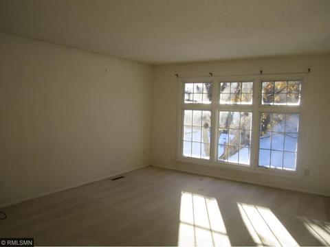 3601 W 99th St, Bloomington, MN 55431 photo 4