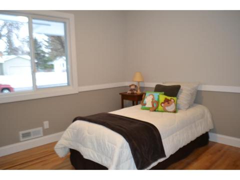 10008 Harrison Rd, Bloomington, MN 55437 photo 11