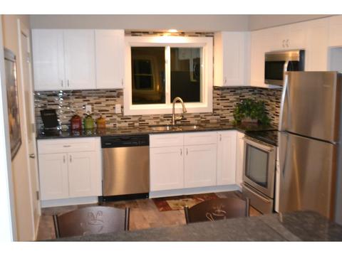 10008 Harrison Rd, Bloomington, MN 55437 photo 6