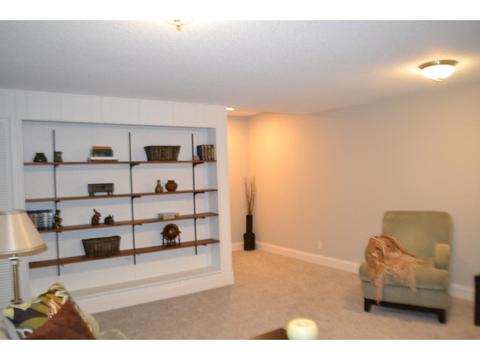10008 Harrison Rd, Bloomington, MN 55437 photo 14
