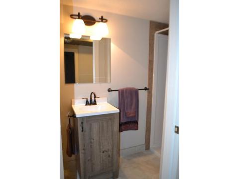 10008 Harrison Rd, Bloomington, MN 55437 photo 17