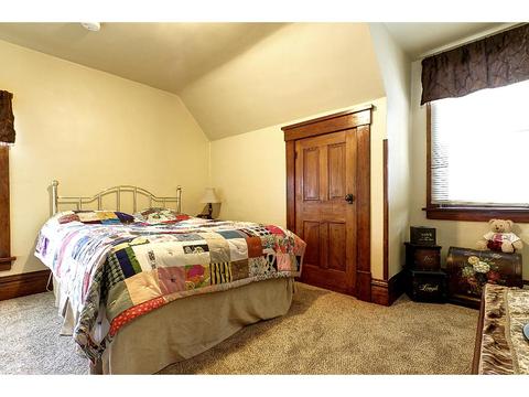 203 4th St, Kenyon, MN 55946 photo 14