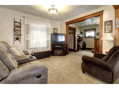 203 4th St, Kenyon, MN 55946 photo 5