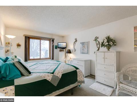 3832 Laurel Ct, Eagan, MN 55122 photo 13