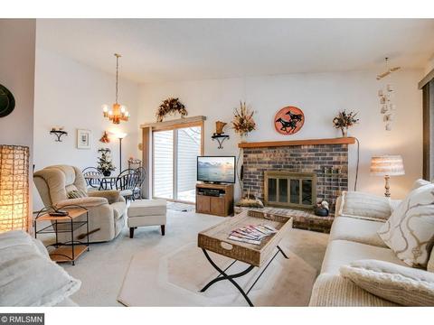 3832 Laurel Ct, Eagan, MN 55122 photo 5