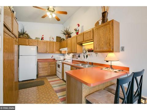 3832 Laurel Ct, Eagan, MN 55122 photo 9