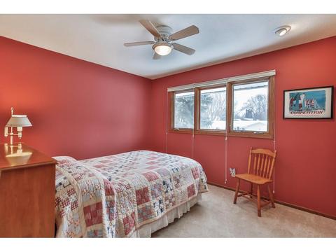 10124 Harrison Rd, Bloomington, MN 55437 photo 16
