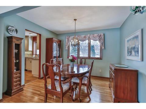 10124 Harrison Rd, Bloomington, MN 55437 photo 8