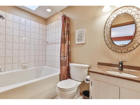 10124 Harrison Rd, Bloomington, MN 55437 photo 15