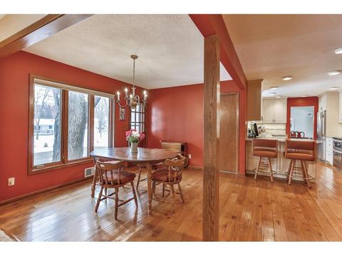 10124 Harrison Rd, Bloomington, MN 55437 photo 13