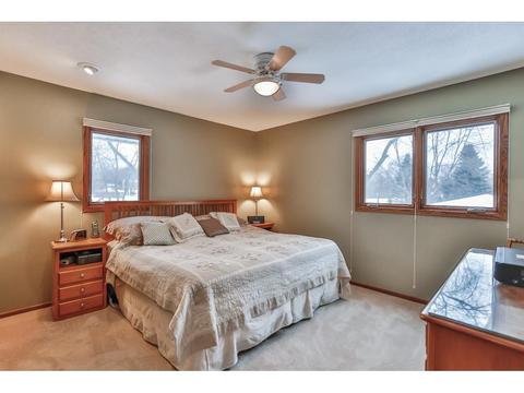 10124 Harrison Rd, Bloomington, MN 55437 photo 19