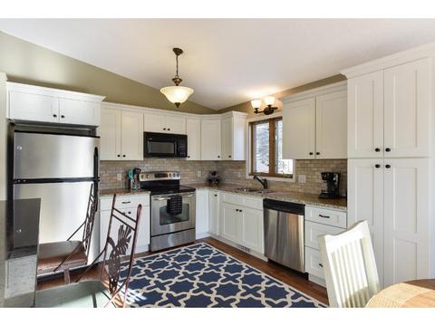 185 Meadow Dr, Loretto, MN 55357 photo 3