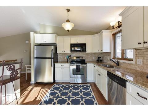 185 Meadow Dr, Loretto, MN 55357 photo 4