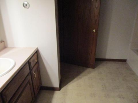2915 2nd Ave NW, Faribault, MN 55021 photo 17