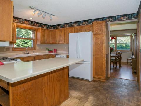 3922 Boston Cir, Eagan, MN 55123 photo 4