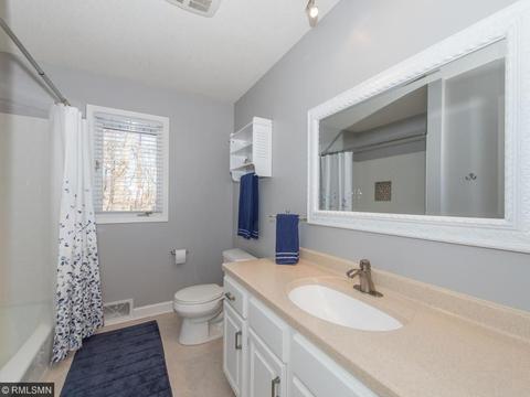 1291 Dunberry Ln, Eagan, MN 55123 photo 21