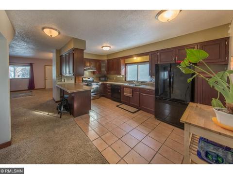 896 Geranium Ave E, Saint Paul, MN 55106 photo 4