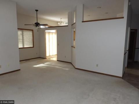 4085 Cashell Gln, Eagan, MN 55122 photo 2