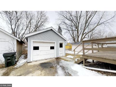 513 4th St SE, Willmar, MN 56201 photo 3