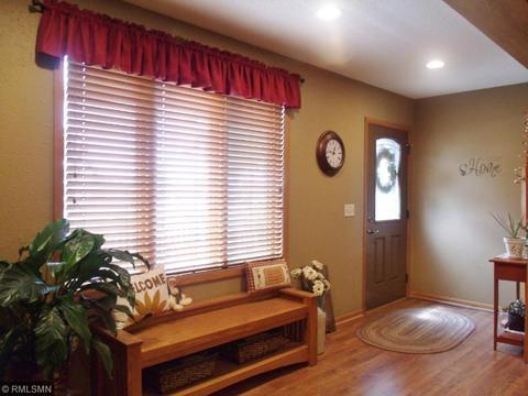 2307 11th St E, Glencoe, MN 55336 photo 2