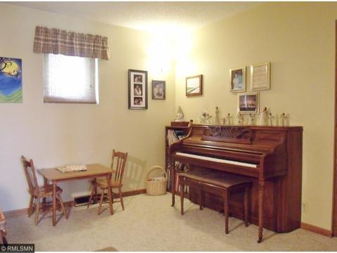 2307 11th St E, Glencoe, MN 55336 photo 9