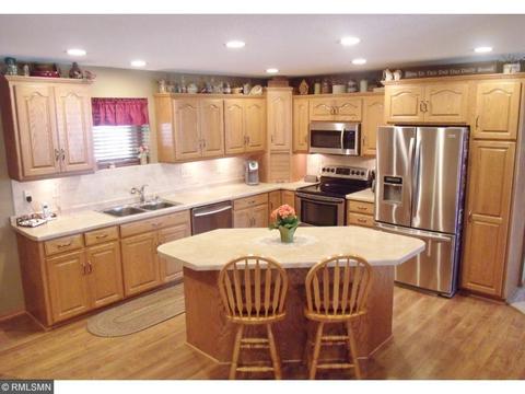 2307 11th St E, Glencoe, MN 55336 photo 4