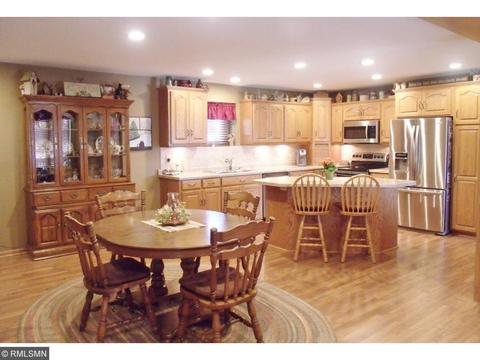 2307 11th St E, Glencoe, MN 55336 photo 3