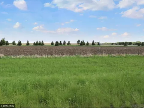 35746 Sharon Prairie Dr, Le Sueur, MN 56058