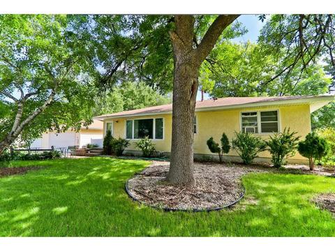 4312 Jasper Dr, Eagan, MN 55122 photo 1