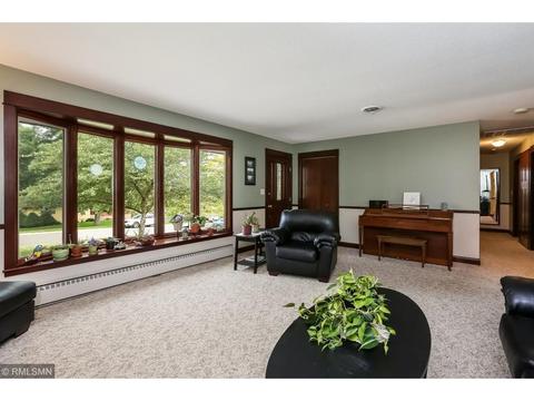 1505 Babbitt Ct, Faribault, MN 55021 photo 4