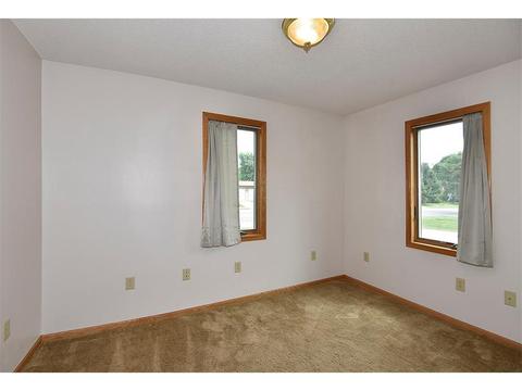 1005 Carlton Ave, Faribault, MN 55021 photo 11