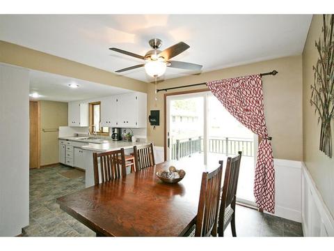 105 12th St E, Glencoe, MN 55336 photo 5