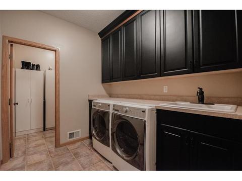 546 White Pine Way, Eagan, MN 55123 photo 17