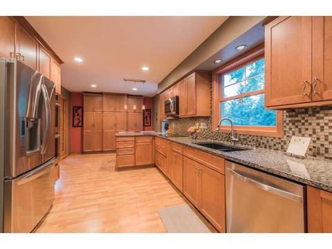 4156 Kingston Ct, Eagan, MN 55123 photo 3