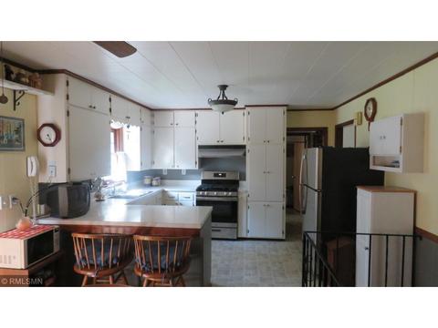 907 E Maple Ave E, Mora, MN 55051 photo 3