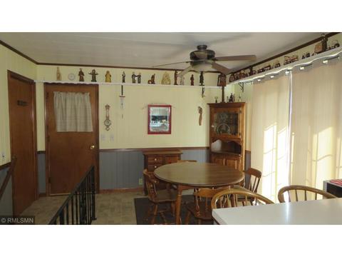 907 E Maple Ave E, Mora, MN 55051 photo 4